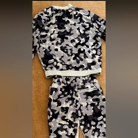 Legends Men's Gray Camo Track Suit [FINAL MARKDOWN] - Picture 1 of 7